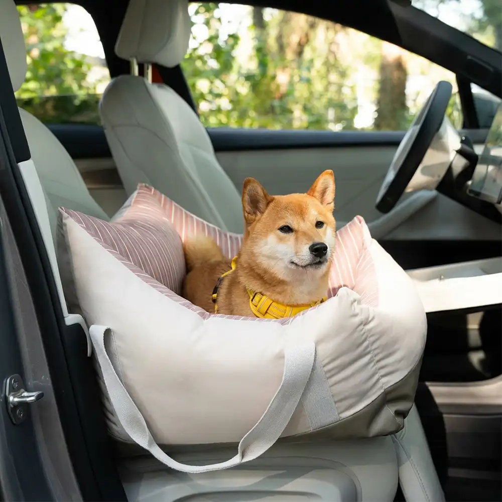 Lit de voiture pour chien semi-fermé, résistant à l'eau et sécurisé pour les voyages. - Image 2