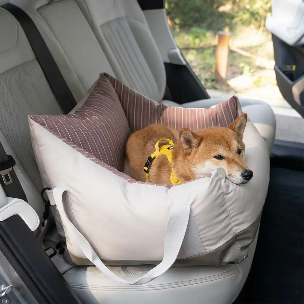 Lit de voiture pour chien semi-fermé, résistant à l'eau et sécurisé pour les voyages. - Image 7