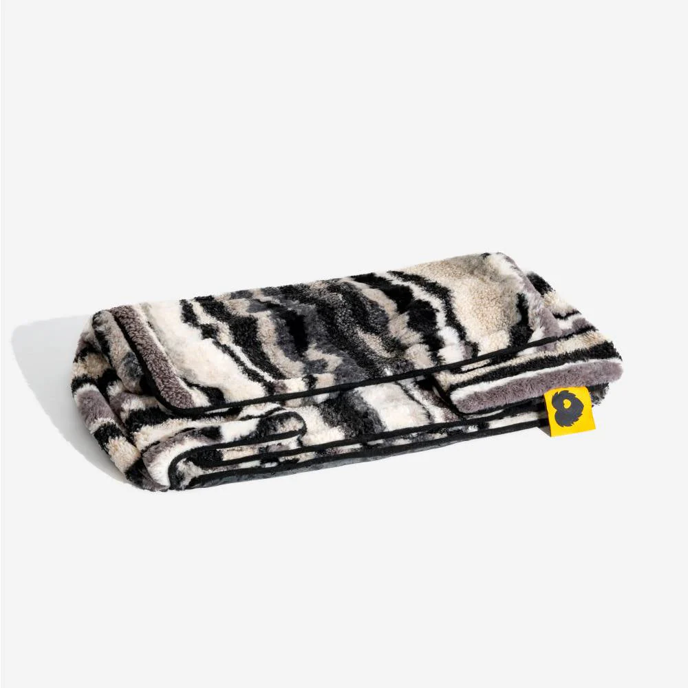 Lit pour chien et chat en faux lambswool à rayures tendance à double couche - Extérieur - Image 26