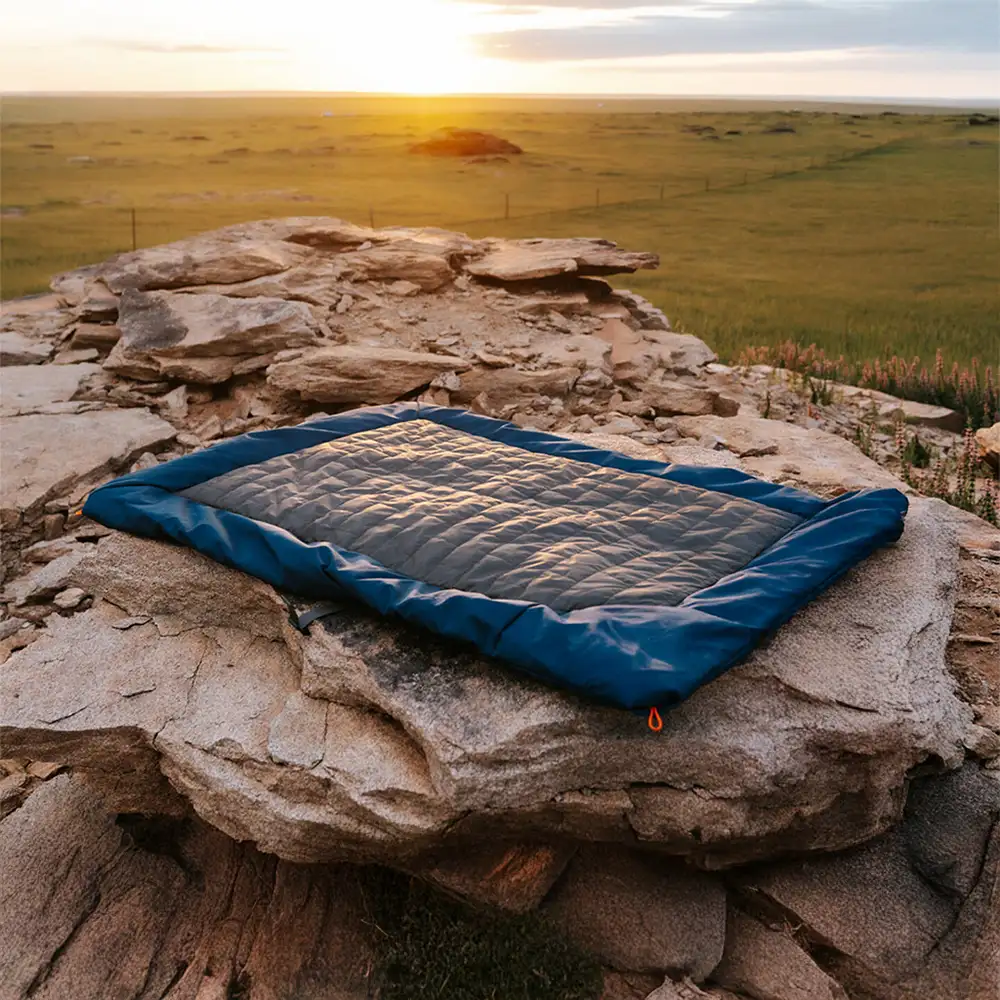 Litière portable pour chien imperméable et résistante à l'humidité pour camping en plein air. - Image 6