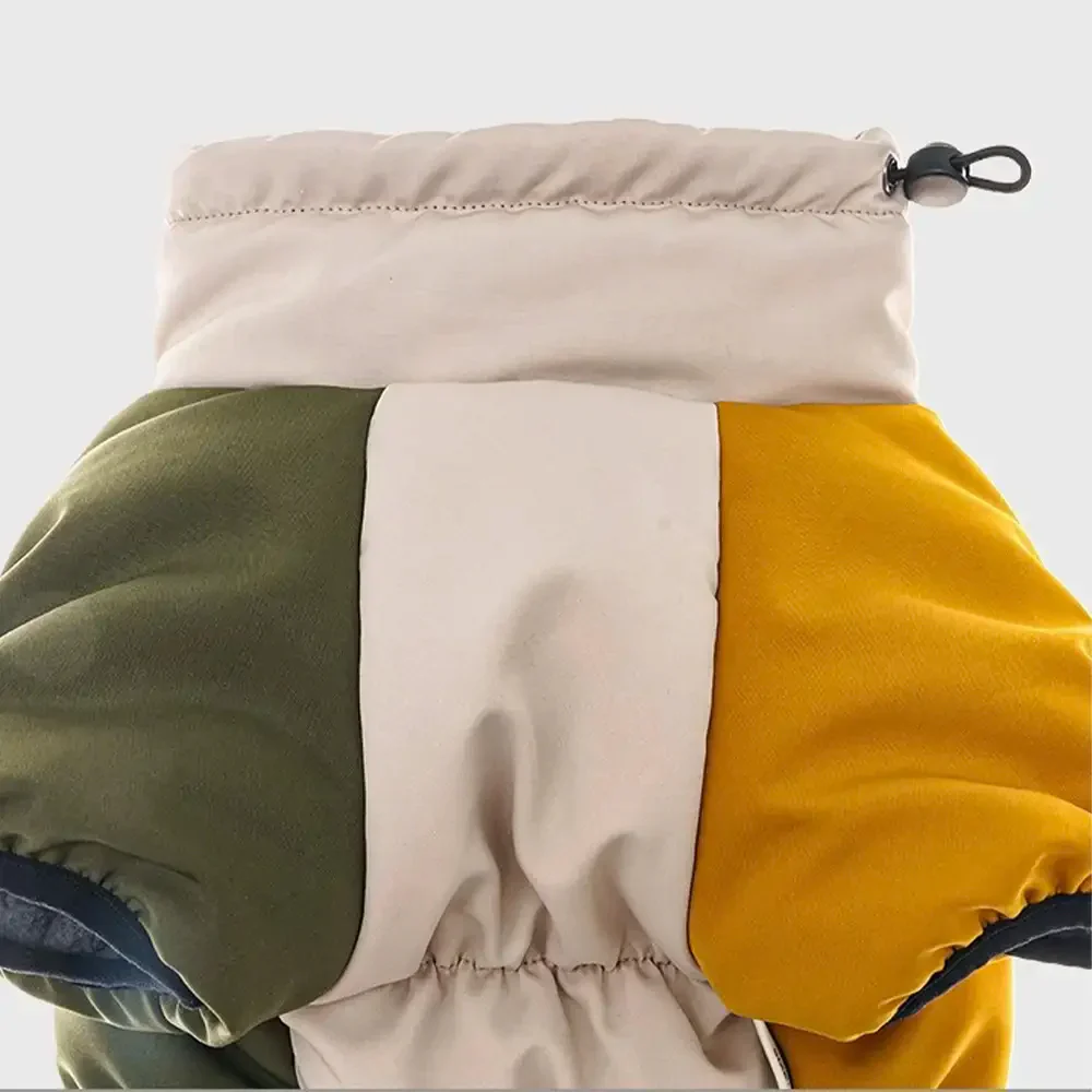 Manteau pour chien chaud en polaire à blocs de couleurs rétro avec boucle pour laisse. - Image 5