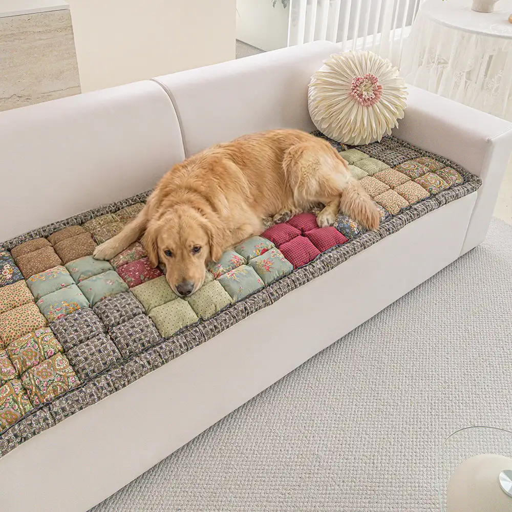 Tapis pour animaux de compagnie en peluche doux, floral vintage fait main, housse de canapé antidérapante - Image 3